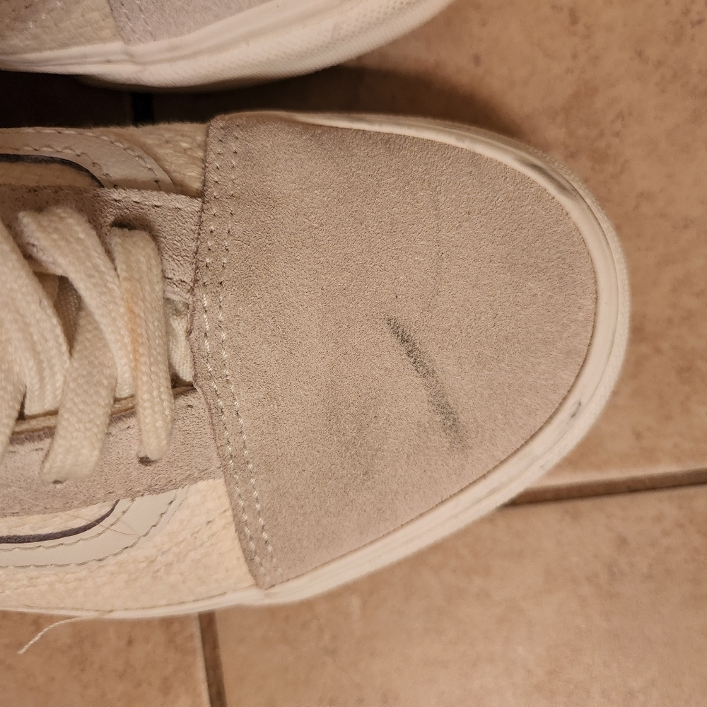 Vans - Picture 7 of 8